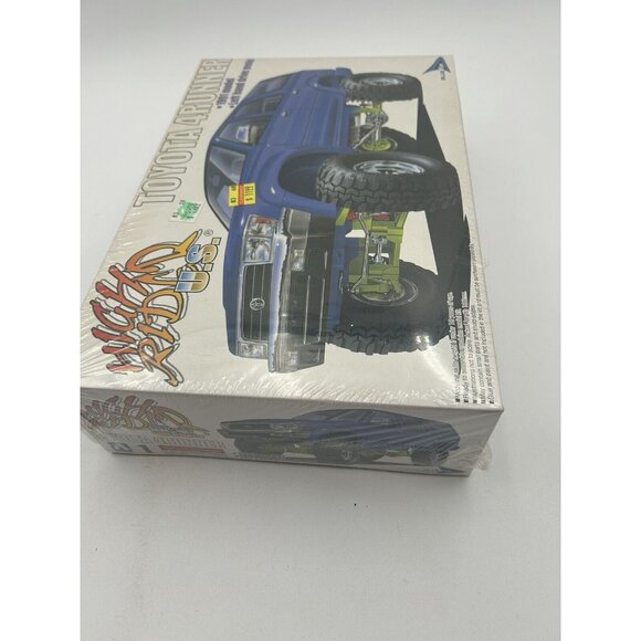AOSHIMA TOYOTA 4RUNNER SURF HIGH RIDER U.S. 1991 LHD 1:24 MODEL KIT - Picture 2 of 6